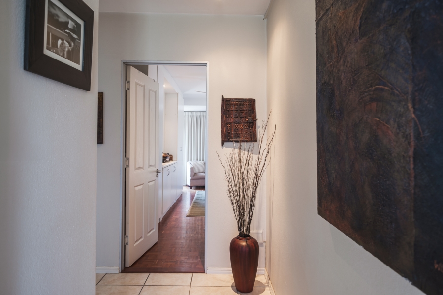 1 Bedroom Property for Sale in Green Point Western Cape